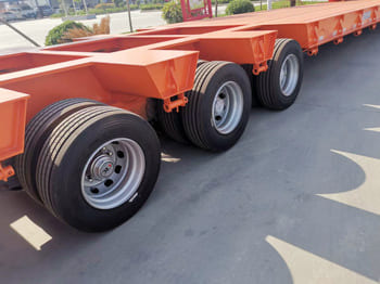 TITAN Lowboy Gooseneck Trailer for Sale in Malawi - Нискорамна площадка полуремарке: снимка 3 TITAN Lowboy Gooseneck Trailer for Sale in Malawi - Нискорамна площадка полуремарке: снимка 3