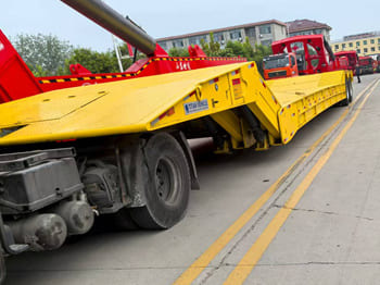 TITAN Rgn Lowboy Trailer for Sale in Zambia - Нискорамна площадка полуремарке: снимка 3 TITAN Rgn Lowboy Trailer for Sale in Zambia - Нискорамна площадка полуремарке: снимка 3