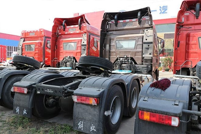 FAW Faw J6P 6X4 Tractor Head for Sale in Angola - Влекач: снимка 3 FAW Faw J6P 6X4 Tractor Head for Sale in Angola - Влекач: снимка 3