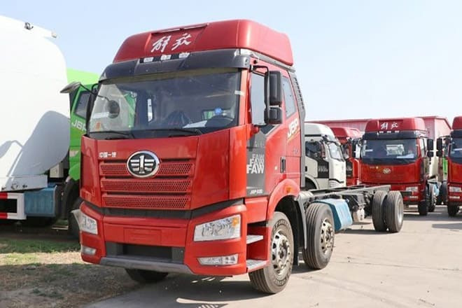 FAW New FAW JIEFANG Trucks for Sale in Qatar - Влекач: снимка 1 FAW New FAW JIEFANG Trucks for Sale in Qatar - Влекач: снимка 1