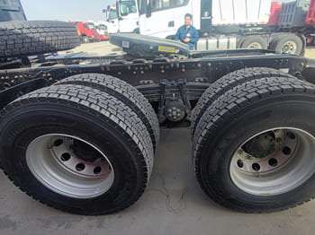 SHACMAN Shacman Trailer Truck for Sale in Sierra Leone - Влекач: снимка 5 SHACMAN Shacman Trailer Truck for Sale in Sierra Leone - Влекач: снимка 5