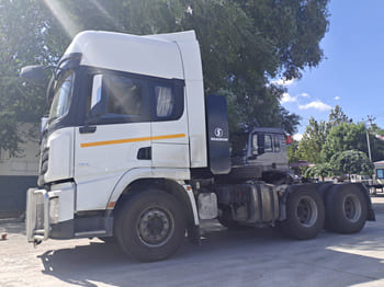 SHACMAN Shacman Truck Head for Sale in Namibia - Влекач: снимка 2 SHACMAN Shacman Truck Head for Sale in Namibia - Влекач: снимка 2