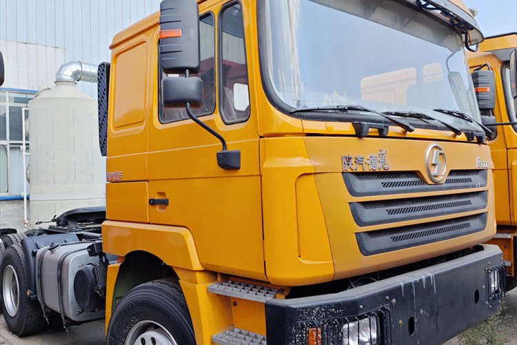 SHACMAN Used Shacman Truck Tractor for Sale in Jamaica - Влекач: снимка 2 SHACMAN Used Shacman Truck Tractor for Sale in Jamaica - Влекач: снимка 2