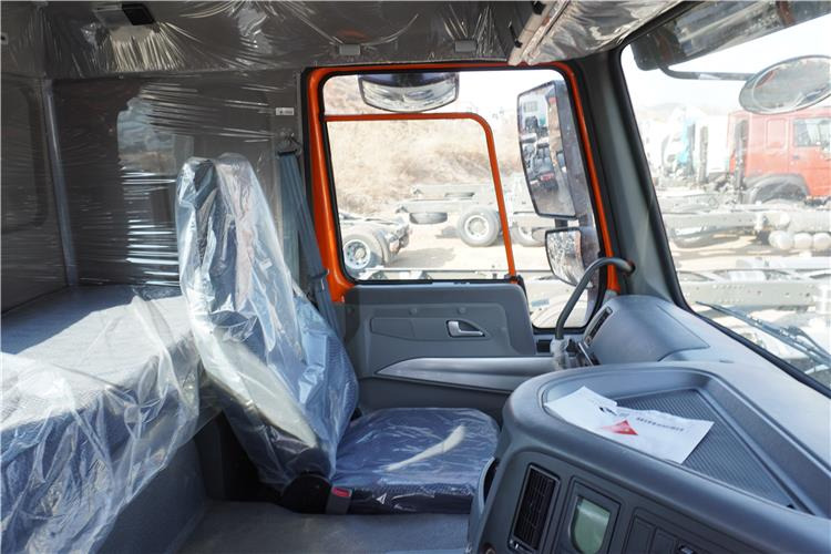 SINOTRUK Howo 371hp 6x4 10 Tires Truck Head for Sale In Jamaica - Влекач: снимка 5 SINOTRUK Howo 371hp 6x4 10 Tires Truck Head for Sale In Jamaica - Влекач: снимка 5
