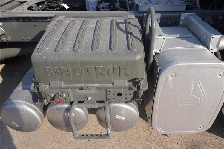 SINOTRUK Howo 430 Truck Head for Sale In Zambia - Влекач: снимка 5 SINOTRUK Howo 430 Truck Head for Sale In Zambia - Влекач: снимка 5