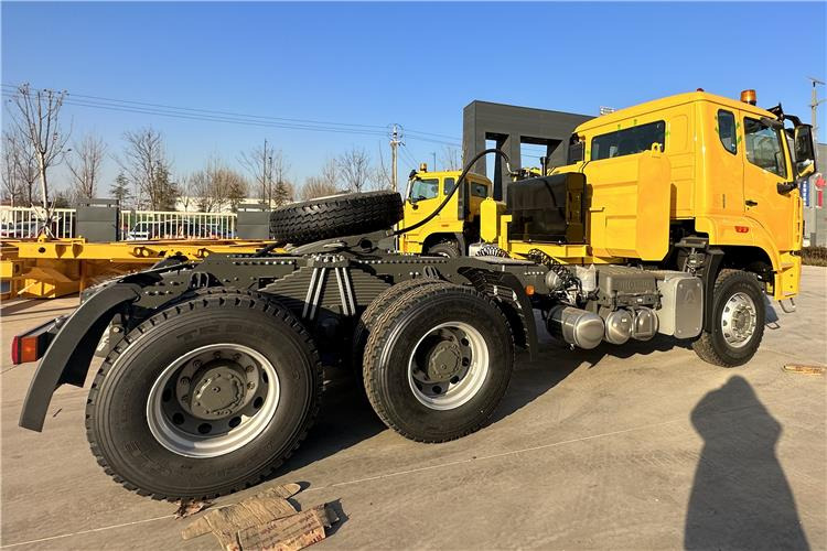 SINOTRUK Howo New Model 371 HP Truck Head for Sale In Zambia - Влекач: снимка 2 SINOTRUK Howo New Model 371 HP Truck Head for Sale In Zambia - Влекач: снимка 2