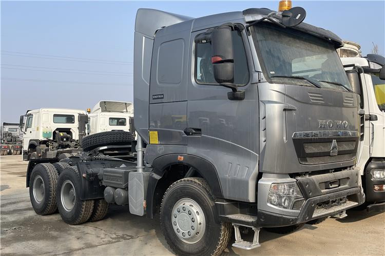 SINOTRUK Howo T7H Truck Head for Sale In Zimbabwe - Влекач: снимка 2 SINOTRUK Howo T7H Truck Head for Sale In Zimbabwe - Влекач: снимка 2