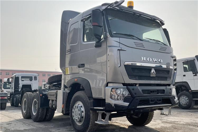 SINOTRUK Howo T7H Truck Head for Sale In Zimbabwe - Влекач: снимка 1 SINOTRUK Howo T7H Truck Head for Sale In Zimbabwe - Влекач: снимка 1