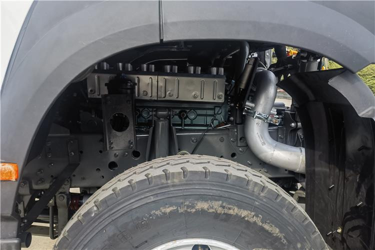 SINOTRUK Used Howo 380HP Truck Tractor for Sale In Senegal - Влекач: снимка 3 SINOTRUK Used Howo 380HP Truck Tractor for Sale In Senegal - Влекач: снимка 3