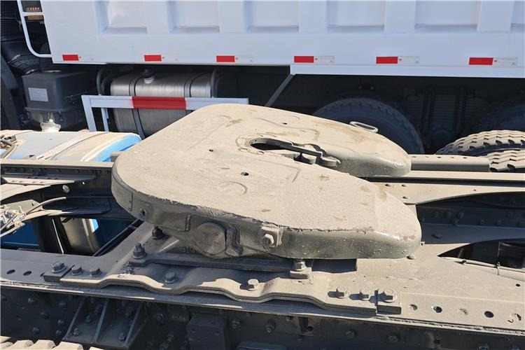 Sinotruk Used Hohan Truck Tractor 10 Wheeler for Sale In Burkina Faso - Влекач: снимка 5 Sinotruk Used Hohan Truck Tractor 10 Wheeler for Sale In Burkina Faso - Влекач: снимка 5