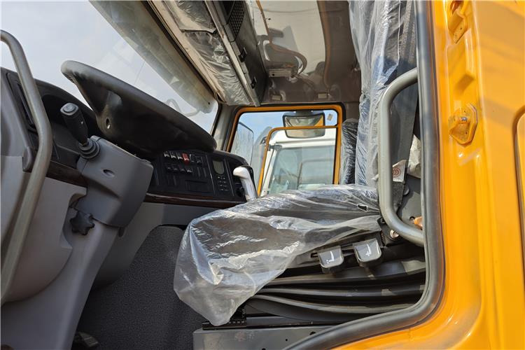 Sinotruk Used Howo Truck 371 hp 6x4 Head for Sale In Ghana Accra - Влекач: снимка 2 Sinotruk Used Howo Truck 371 hp 6x4 Head for Sale In Ghana Accra - Влекач: снимка 2