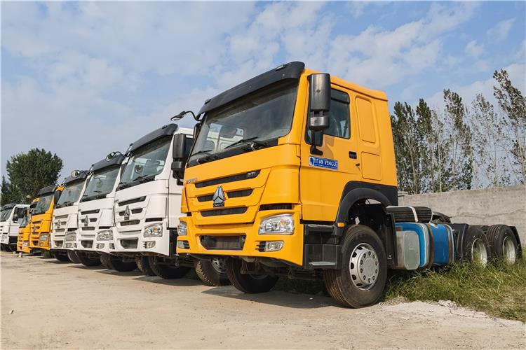Sinotruk Used Howo Truck 371 hp 6x4 Head for Sale In Ghana Accra - Влекач: снимка 1 Sinotruk Used Howo Truck 371 hp 6x4 Head for Sale In Ghana Accra - Влекач: снимка 1