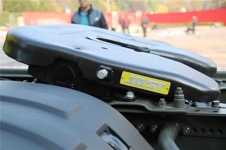 Влекач Sinotruk Used Sitrak 430 HP Truck Head for Sale In Ghana: снимка 8 Влекач Sinotruk Used Sitrak 430 HP Truck Head for Sale In Ghana: снимка 8