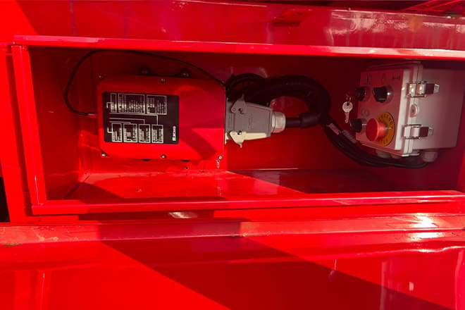 XCMG 20 40Ft Container Side Loader for Sale in Tanzania - Контейнеровоз/ Сменна каросерия полуремарке: снимка 4 XCMG 20 40Ft Container Side Loader for Sale in Tanzania - Контейнеровоз/ Сменна каросерия полуремарке: снимка 4