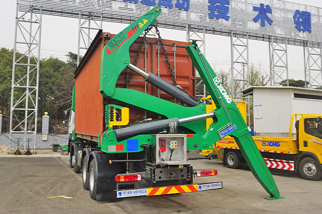 XCMG 20 Ft Side Loader Truck for Sale in Zambia - Контейнеровоз/ Сменна каросерия камион: снимка 4 XCMG 20 Ft Side Loader Truck for Sale in Zambia - Контейнеровоз/ Сменна каросерия камион: снимка 4