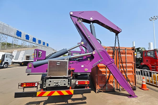 XCMG 37 Ton Container Side Lifter Truck for Sale in Kiribati - Контейнеровоз/ Сменна каросерия камион: снимка 3 XCMG 37 Ton Container Side Lifter Truck for Sale in Kiribati - Контейнеровоз/ Сменна каросерия камион: снимка 3