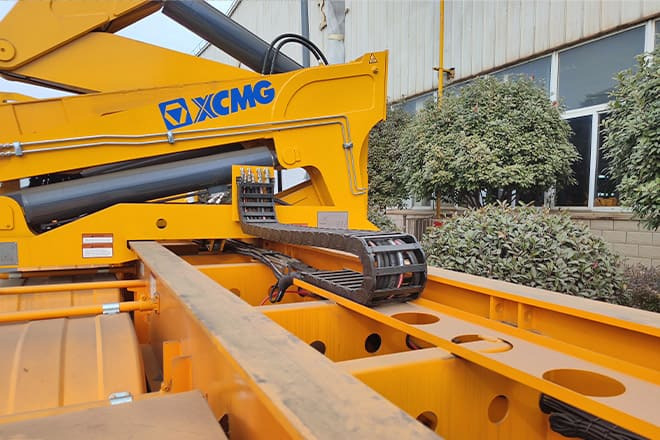 XCMG 37 Ton Side Lifter Container for Sale in Vietnam - Контейнеровоз/ Сменна каросерия полуремарке: снимка 5 XCMG 37 Ton Side Lifter Container for Sale in Vietnam - Контейнеровоз/ Сменна каросерия полуремарке: снимка 5