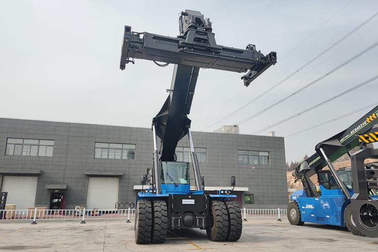 XCMG Reach Stacker Container Handler for sale in Malawi - Контейнерен товарач: снимка 3 XCMG Reach Stacker Container Handler for sale in Malawi - Контейнерен товарач: снимка 3