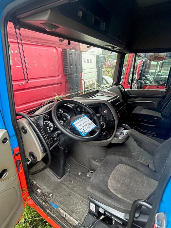DAF DAF XF105-410 Bleue - Кабина за Камион: снимка 3 DAF DAF XF105-410 Bleue - Кабина за Камион: снимка 3