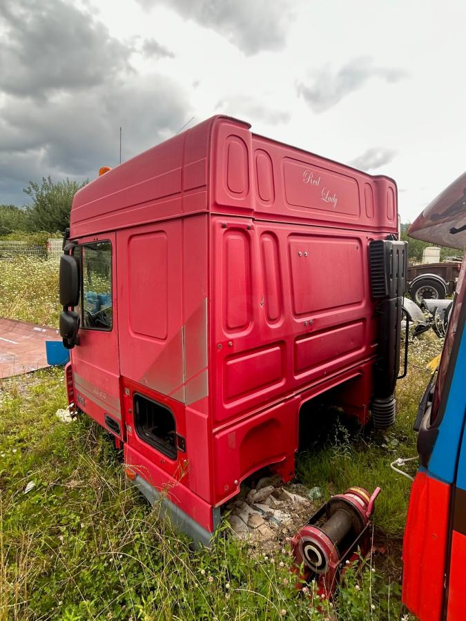 DAF XF105-510 Rouge Grenat - Кабина за Камион: снимка 5 DAF XF105-510 Rouge Grenat - Кабина за Камион: снимка 5