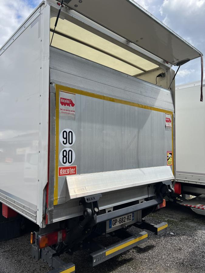 MAN TGS 18.360 - Камион фургон: снимка 3 MAN TGS 18.360 - Камион фургон: снимка 3