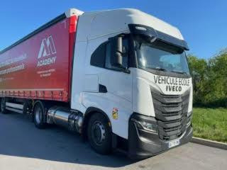 Iveco S-WAY 460 - Влекач: снимка 2 Iveco S-WAY 460 - Влекач: снимка 2