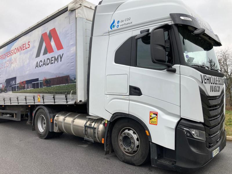 Iveco S-WAY 460 - Влекач: снимка 2 Iveco S-WAY 460 - Влекач: снимка 2