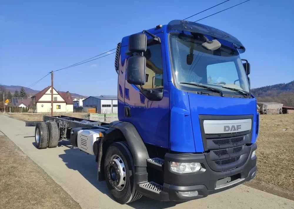 DAF LF 320 ramo do zabudowy 18DMC - Шаси кабина: снимка 2 DAF LF 320 ramo do zabudowy 18DMC - Шаси кабина: снимка 2