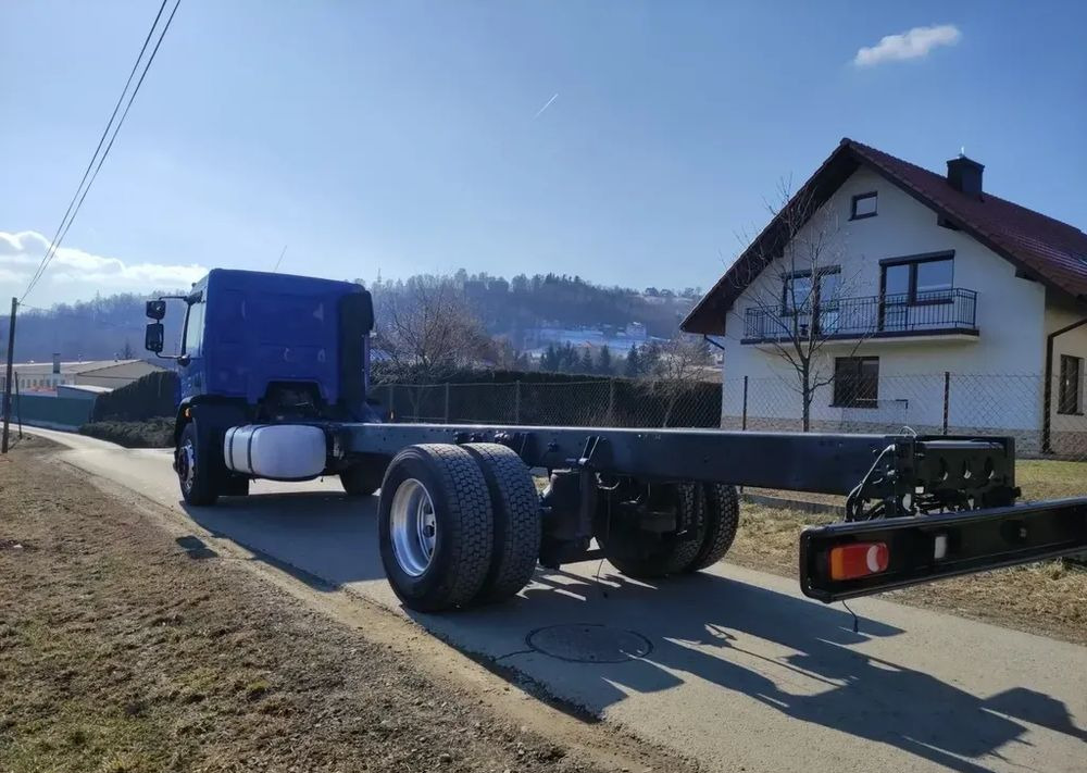 DAF LF 320 ramo do zabudowy 18DMC - Шаси кабина: снимка 3 DAF LF 320 ramo do zabudowy 18DMC - Шаси кабина: снимка 3