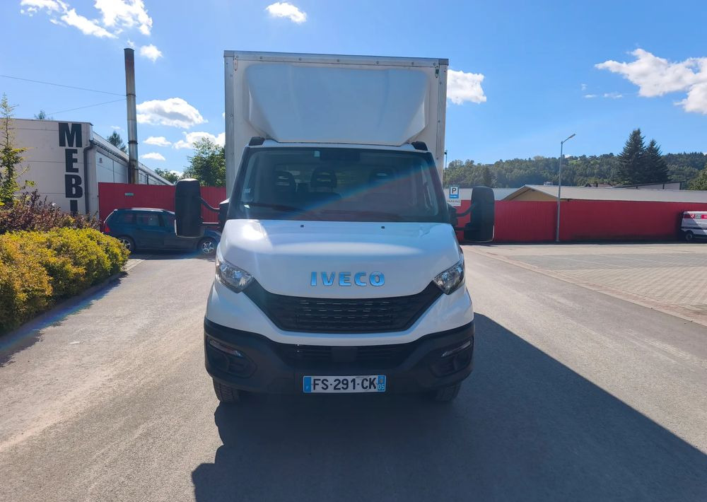 Iveco DAILY 70C18 KONTENER 5,5M obsługa silnika nowy rozrząd - Камион фургон: снимка 3 Iveco DAILY 70C18 KONTENER 5,5M obsługa silnika nowy rozrząd - Камион фургон: снимка 3