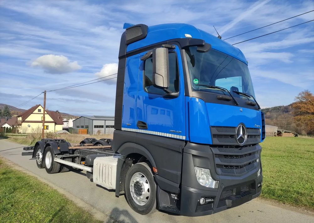 Mercedes-Benz ACTROS 2642 low deck ramo do zabudowy - Шаси кабина: снимка 5 Mercedes-Benz ACTROS 2642 low deck ramo do zabudowy - Шаси кабина: снимка 5