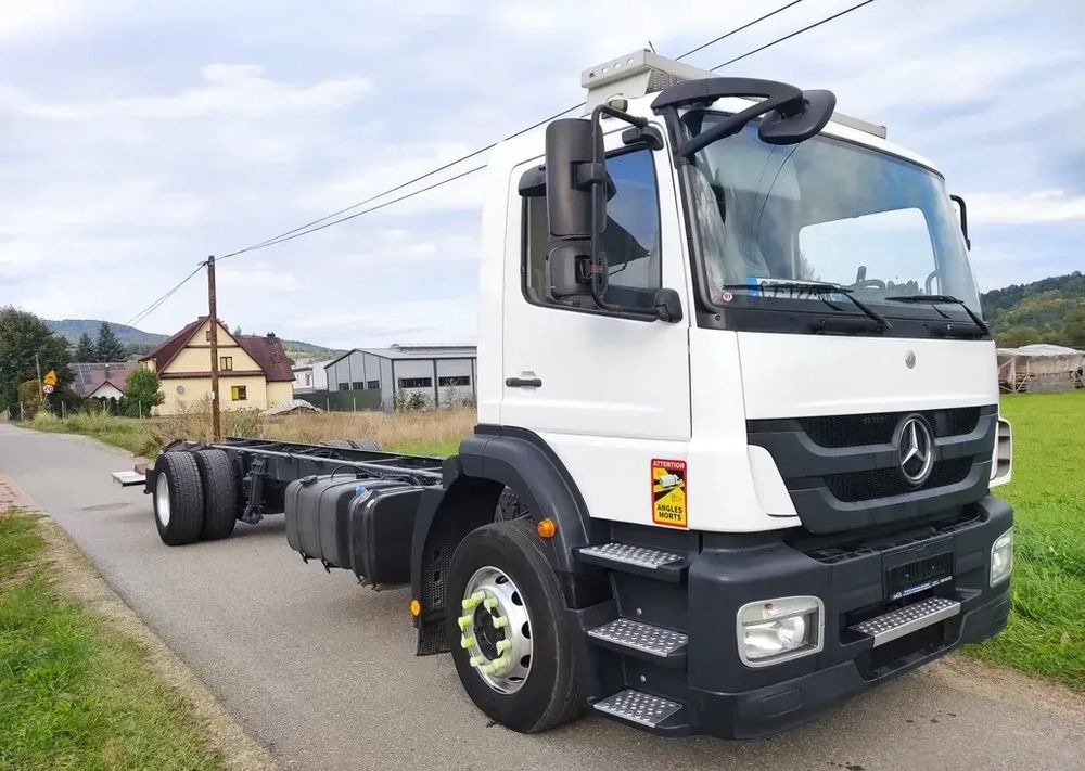 Mercedes-Benz AXOR 1829 rama do zabudowy blokada mostu - Шаси кабина: снимка 3 Mercedes-Benz AXOR 1829 rama do zabudowy blokada mostu - Шаси кабина: снимка 3