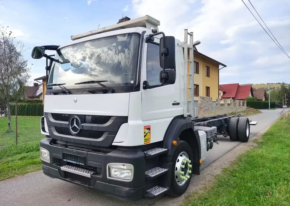 Mercedes-Benz AXOR 1829 rama do zabudowy blokada mostu - Шаси кабина: снимка 1 Mercedes-Benz AXOR 1829 rama do zabudowy blokada mostu - Шаси кабина: снимка 1
