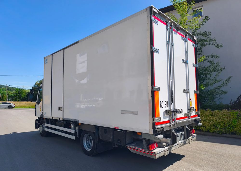 Renault GAMA D 12.210 chłodnia izoterma 14 palet poduszka - Рефрижератор камион: снимка 2 Renault GAMA D 12.210 chłodnia izoterma 14 palet poduszka - Рефрижератор камион: снимка 2