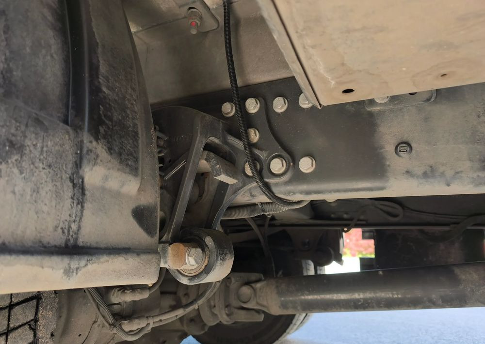 Renault GAMA D 12.210 chłodnia izoterma 14 palet poduszka - Рефрижератор камион: снимка 4 Renault GAMA D 12.210 chłodnia izoterma 14 palet poduszka - Рефрижератор камион: снимка 4