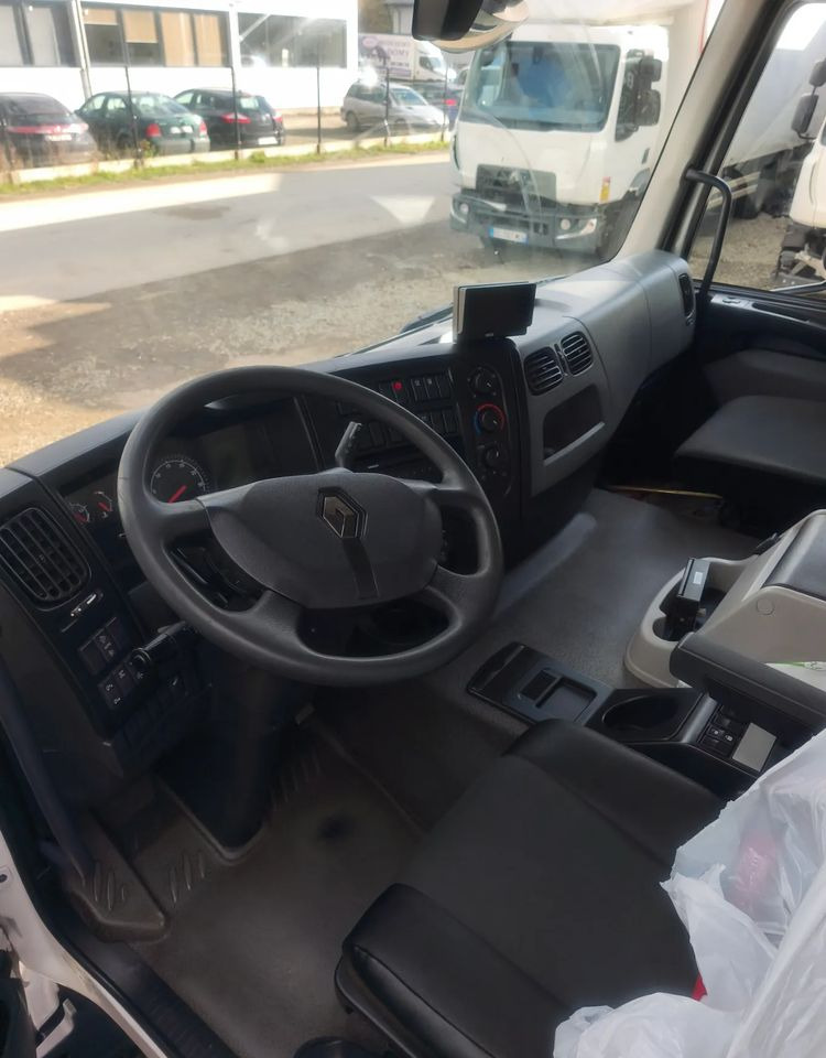 Renault Gama D 18.280  rama do zabudowy poduszka - Шаси кабина: снимка 3 Renault Gama D 18.280  rama do zabudowy poduszka - Шаси кабина: снимка 3