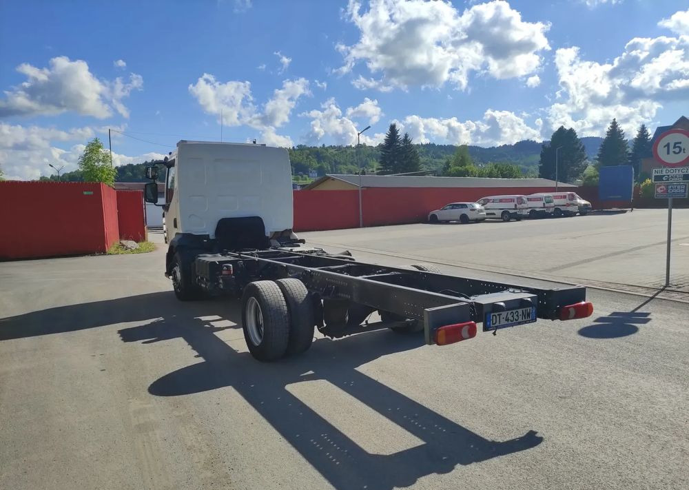 Renault Gama D 210 rama do zabudowy poduszka klima - Шаси кабина: снимка 3 Renault Gama D 210 rama do zabudowy poduszka klima - Шаси кабина: снимка 3