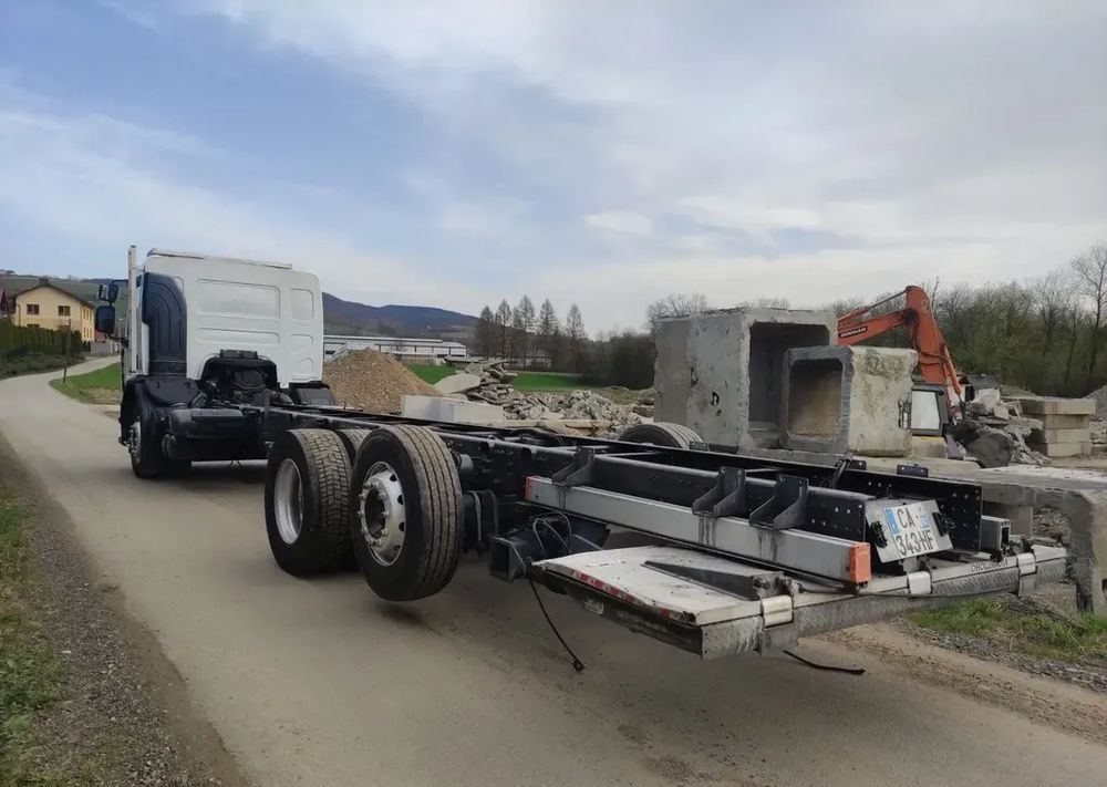 Renault Premium 26.380 Dxi 6x2 rama do zabudowy - Шаси кабина: снимка 4 Renault Premium 26.380 Dxi 6x2 rama do zabudowy - Шаси кабина: снимка 4
