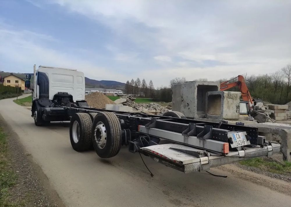 Renault Premium 26.380 Dxi 6x2 rama do zabudowy - Шаси кабина: снимка 4 Renault Premium 26.380 Dxi 6x2 rama do zabudowy - Шаси кабина: снимка 4