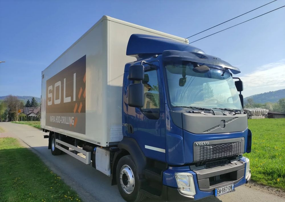 Volvo FL 12.240 klima blokada kontener 18 pal kurierka - Камион фургон: снимка 2 Volvo FL 12.240 klima blokada kontener 18 pal kurierka - Камион фургон: снимка 2