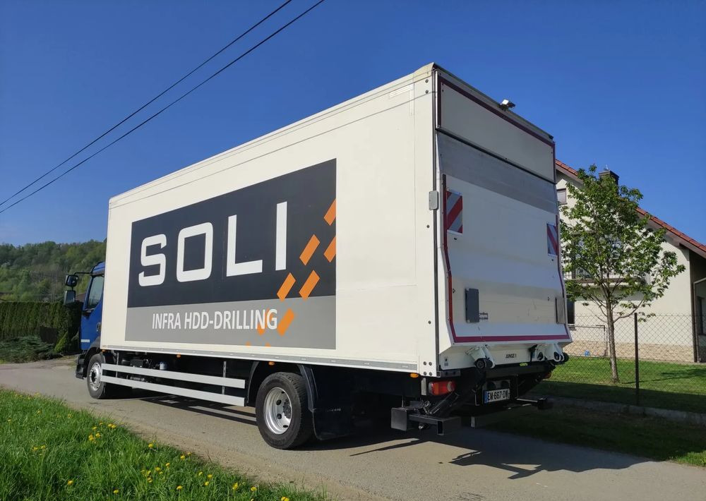 Volvo FL 12.240 klima blokada kontener 18 pal kurierka - Камион фургон: снимка 5 Volvo FL 12.240 klima blokada kontener 18 pal kurierka - Камион фургон: снимка 5
