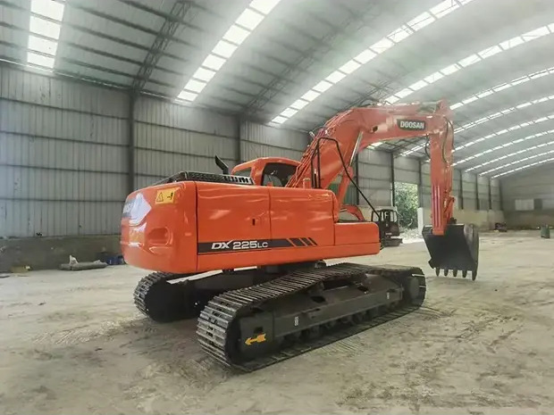 2022 Doosan DX225 - Верижен багер: снимка 5 2022 Doosan DX225 - Верижен багер: снимка 5