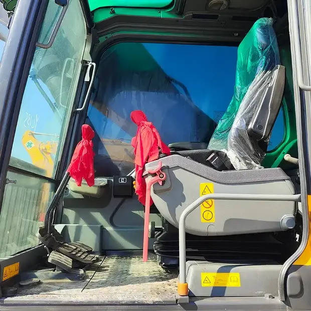 2022 Volvo EC240 - Верижен багер: снимка 4 2022 Volvo EC240 - Верижен багер: снимка 4
