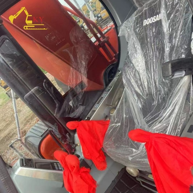 2023 Doosan DX300 - Верижен багер: снимка 2 2023 Doosan DX300 - Верижен багер: снимка 2