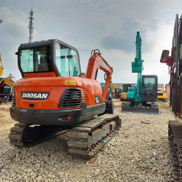 2023 Doosan DX60-9C - Верижен багер: снимка 3 2023 Doosan DX60-9C - Верижен багер: снимка 3