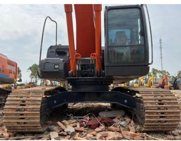 2023 Hitachi ZX240-3 - Верижен багер: снимка 5 2023 Hitachi ZX240-3 - Верижен багер: снимка 5