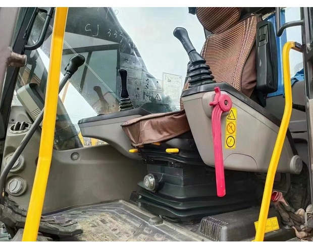 2024 Volvo EC220 - Верижен багер: снимка 5 2024 Volvo EC220 - Верижен багер: снимка 5