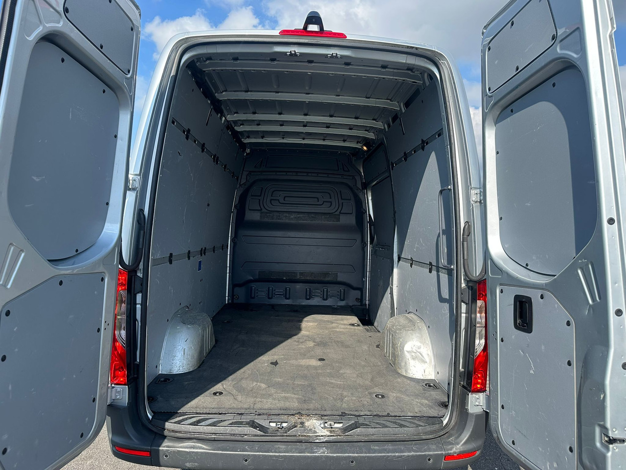 Лизинг на MERCEDES-BENZ Sprinter MERCEDES-BENZ Sprinter: снимка 10 Лизинг на MERCEDES-BENZ Sprinter MERCEDES-BENZ Sprinter: снимка 10