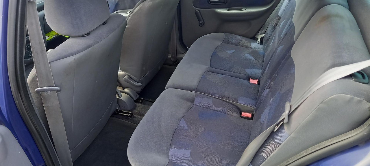 CLIO SANS CONTROLE TECHNIQUE - Лек автомобил: снимка 4 CLIO SANS CONTROLE TECHNIQUE - Лек автомобил: снимка 4