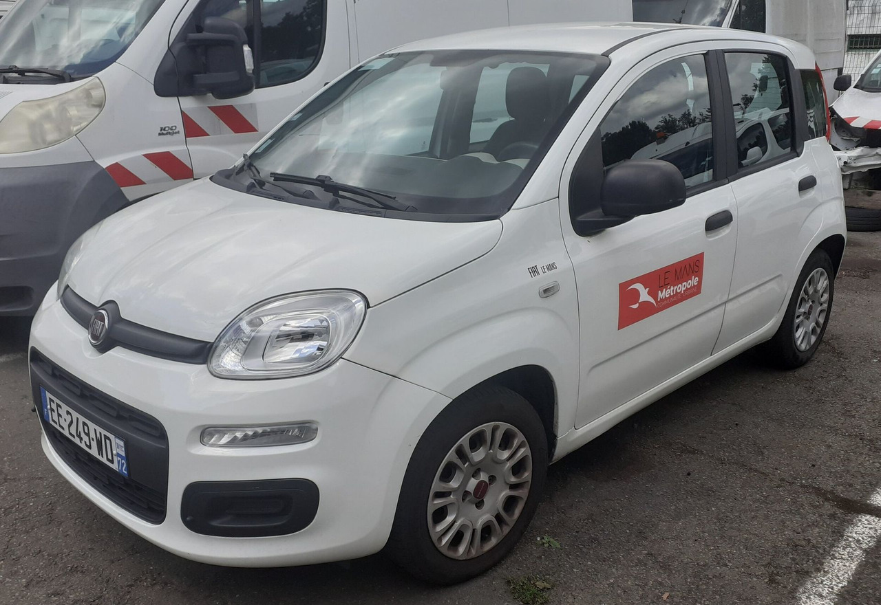 EE-249-72 - FIAT Panda Easy 1.2 - Лек автомобил: снимка 2 EE-249-72 - FIAT Panda Easy 1.2 - Лек автомобил: снимка 2